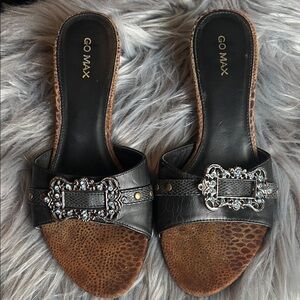 Gomax Embellished Black and Brown Sandals sz7.5